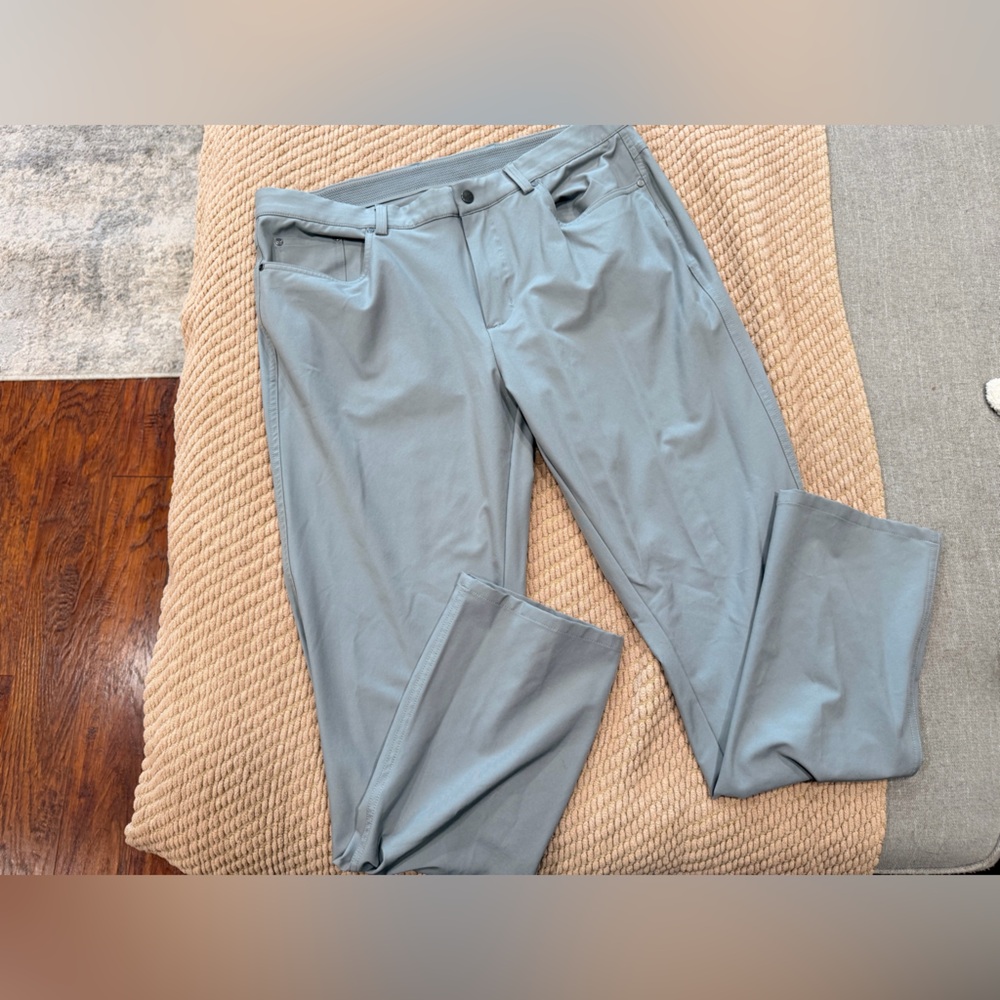 Greg Norman Shark Golf Pants Mens 36x32 Gray Stretch Performance Athletic